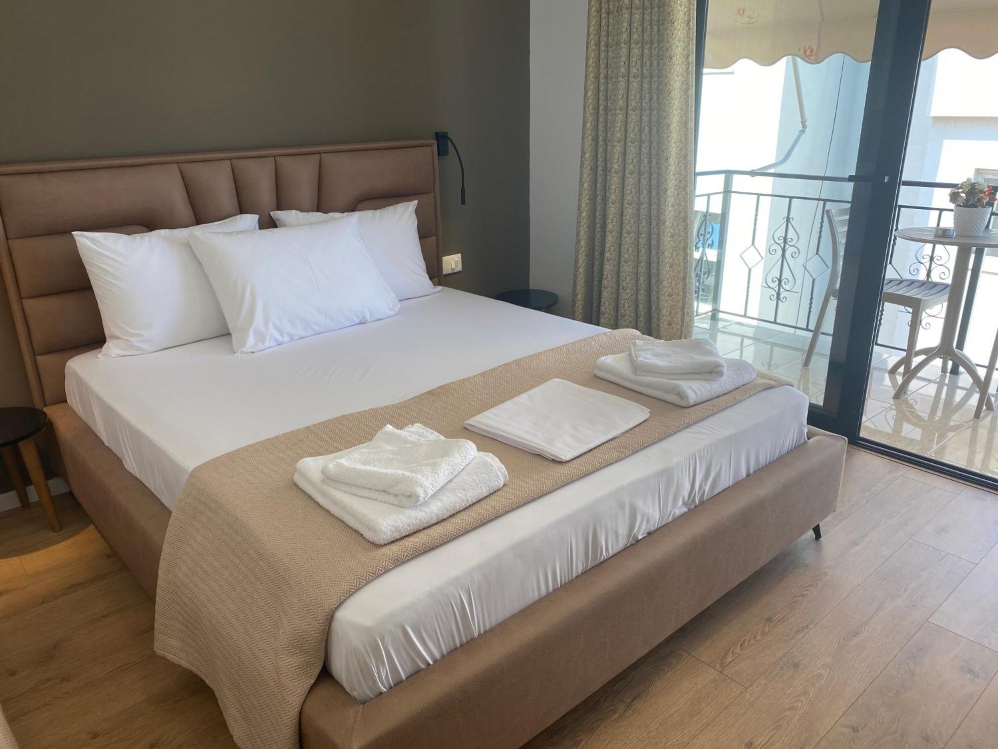 Augusto Rooms Sarande Ngoại thất bức ảnh